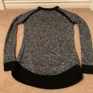 Lululemon Passage Sweater in black and grey